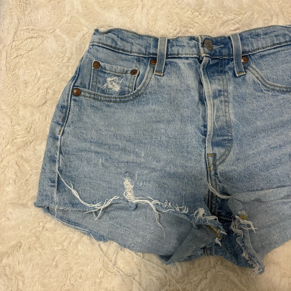 Levi’s 501 Denim Shorts - Picture 3 of 7